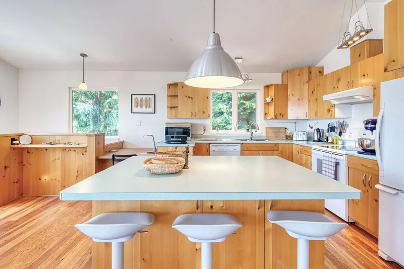 1664 Gower Point Road, Gibsons, BC V0N 1V5, Gibsons, British Columbia, Canada. - Photo 20