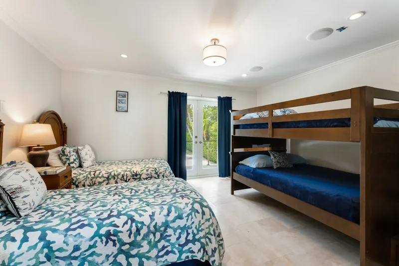 75851 Overseas Highway, Islamorada, FL 33036, Islamorada, Florida, United States. - Photo 2