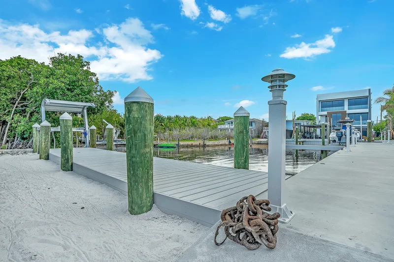 16 Seaside Avenue, Key Largo, FL 33037, Key Largo, Florida, United States. - Photo 24