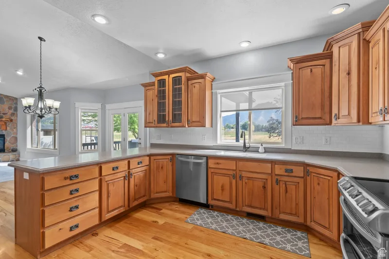 1501 W ELK CIR, Mapleton, Utah, United States. - Photo 20