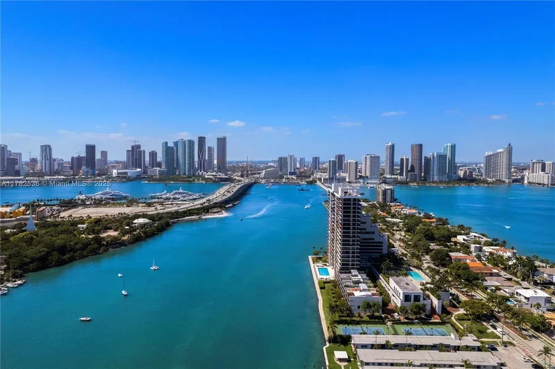 1000 Venetian Way 810, Miami, Florida, United States. - Photo 58