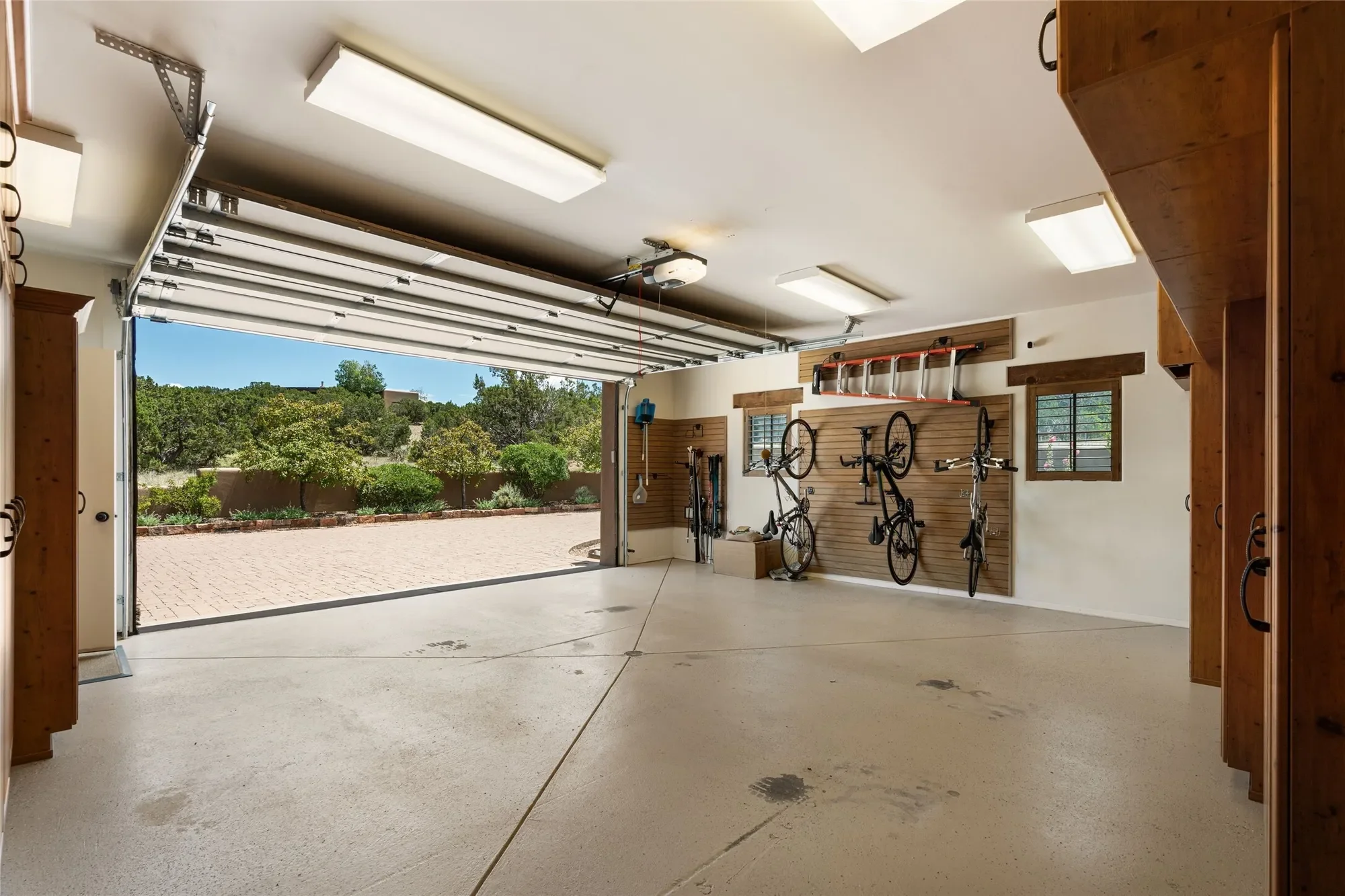 15 Calle Ojitos, Santa Fe, NM 87506, Santa Fe, New Mexico, United States. - Photo 40