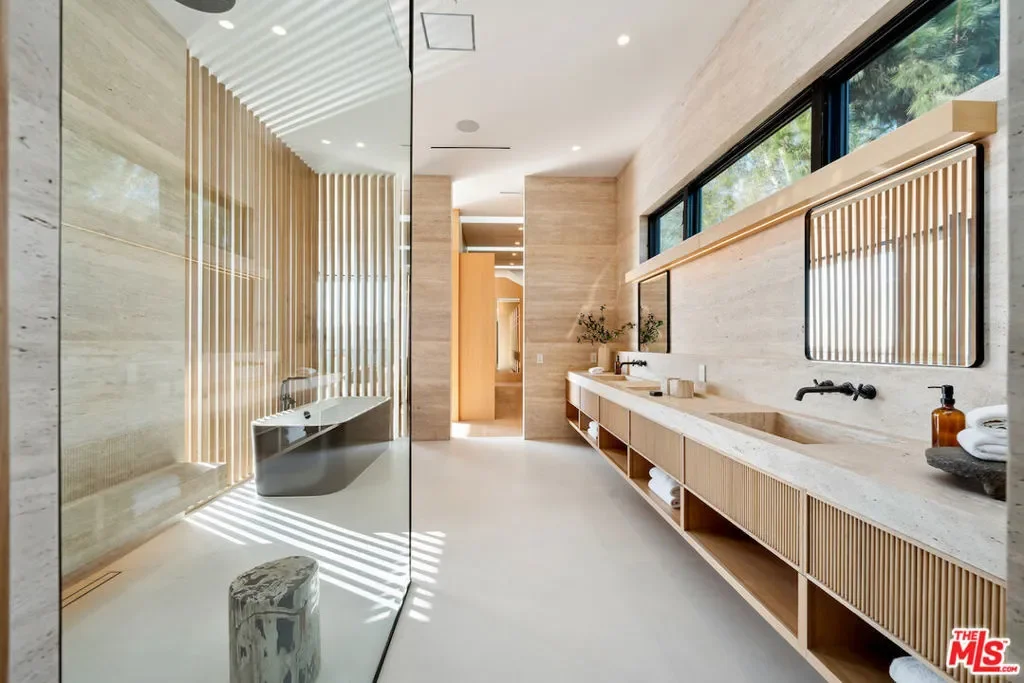 1149 Linda Flora Drive, Los Angeles, California, United States. - Photo 16