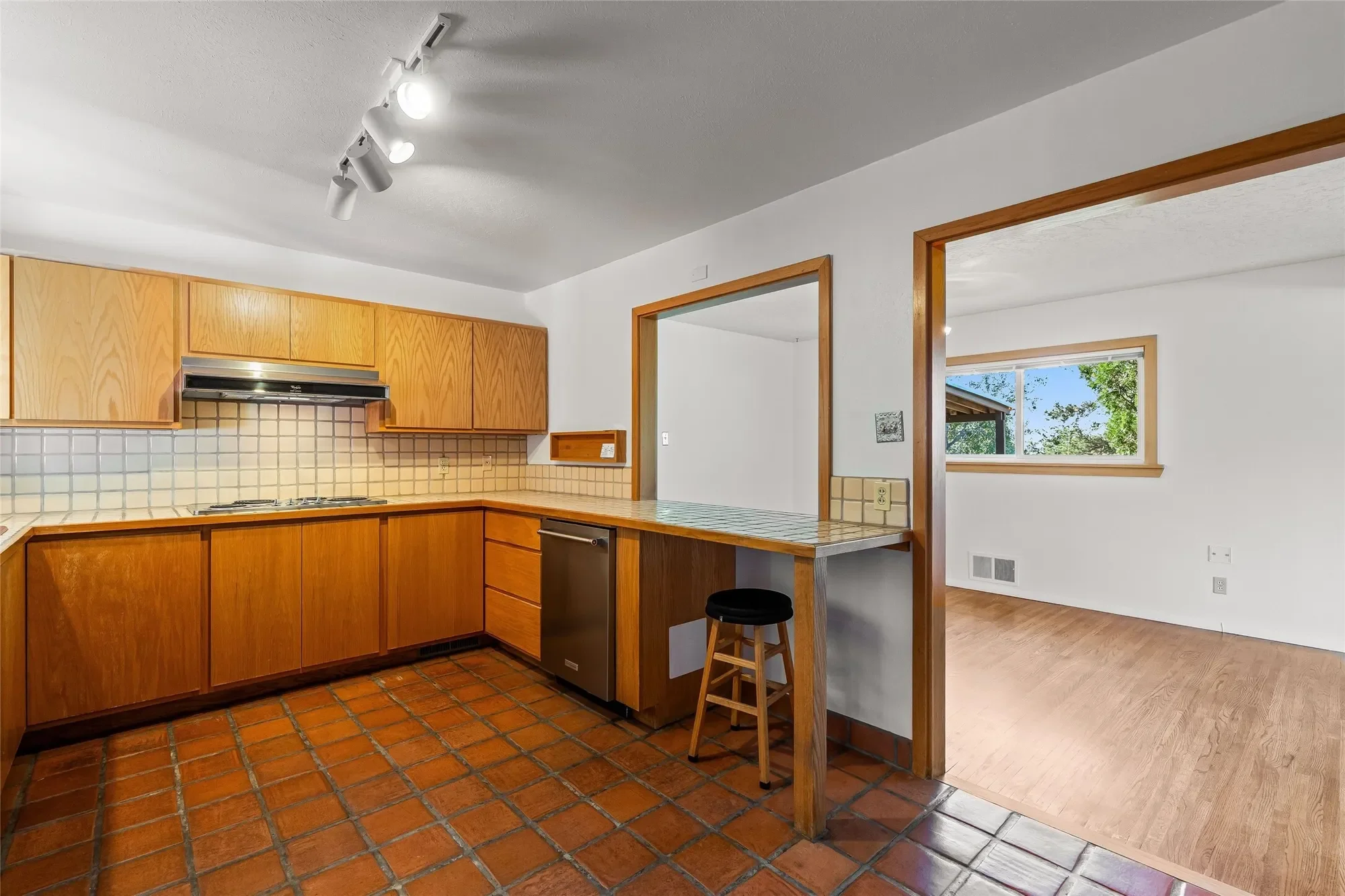 2116 Conejo Drive, Santa Fe, NM 87505, Santa Fe, New Mexico, United States. - Photo 7