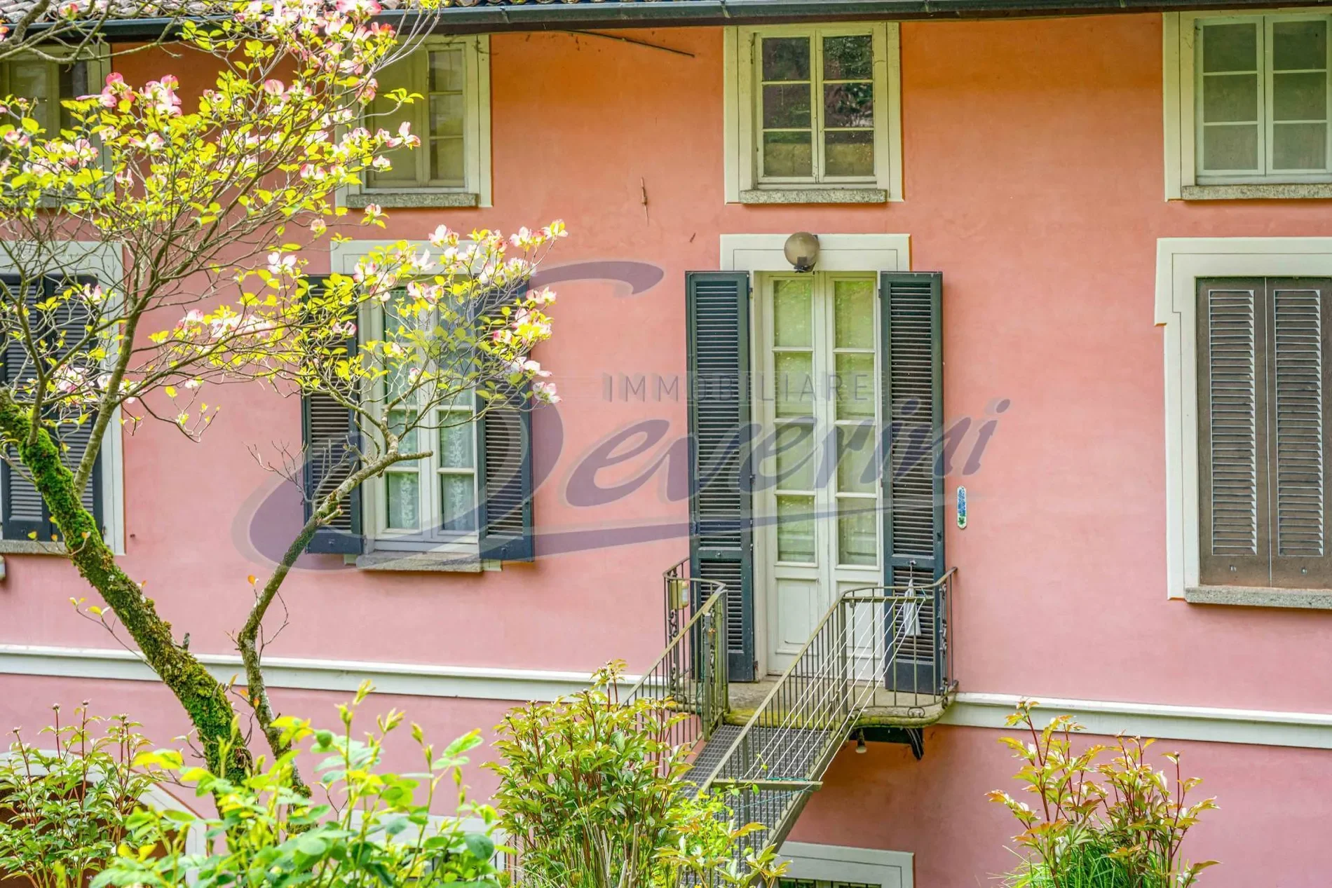 via Cadorna, Albese con Cassano, Lombardy, Italy. - Photo 17