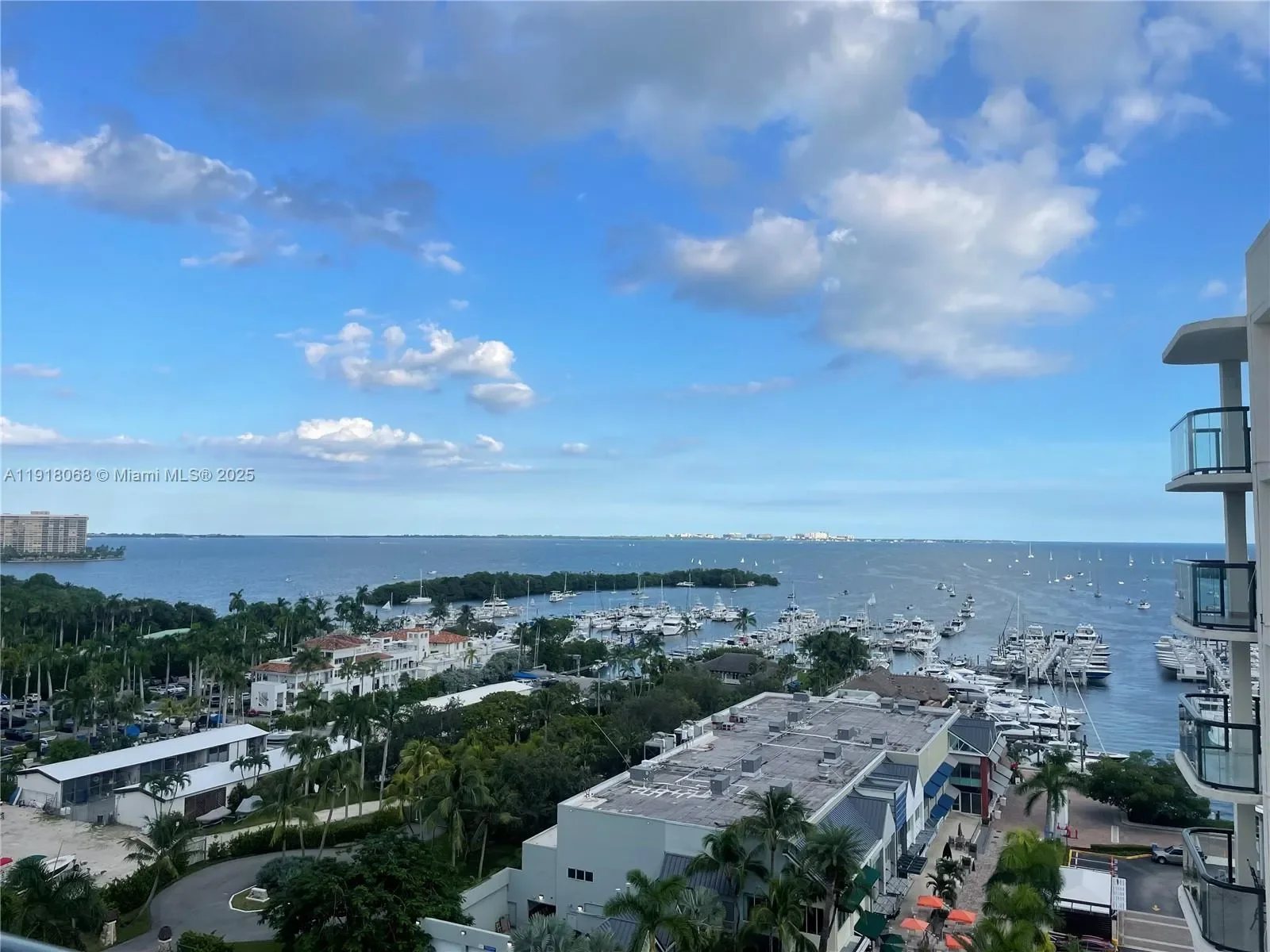 2575 S Bayshore Dr 15B, Miami, Florida, United States. - Photo 5