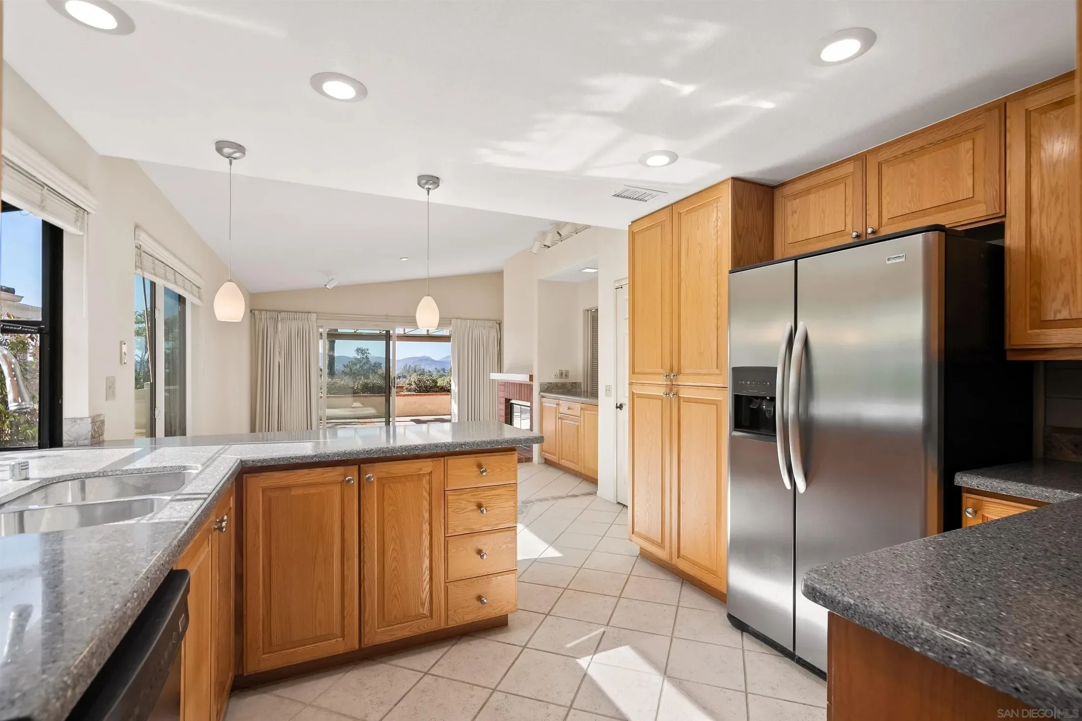 18113 Calle Estepona, San Diego, California, United States. - Photo 18