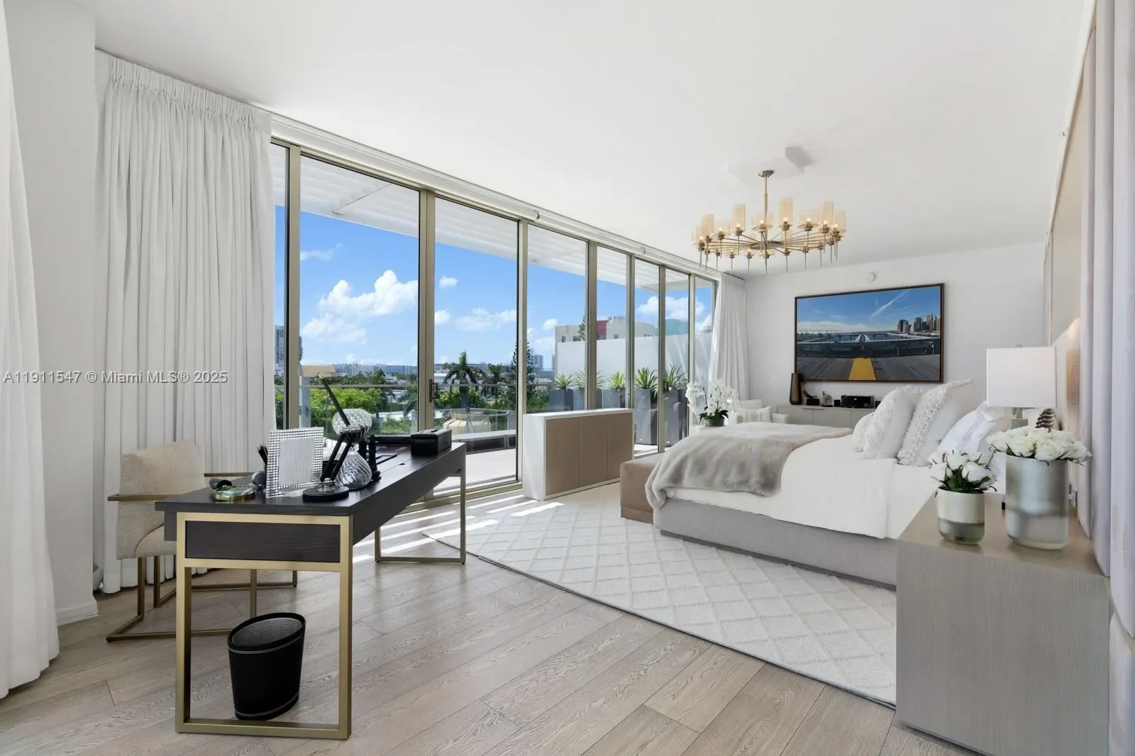 300 Collins Ave PH3, Miami Beach, Florida, United States. - Photo 21
