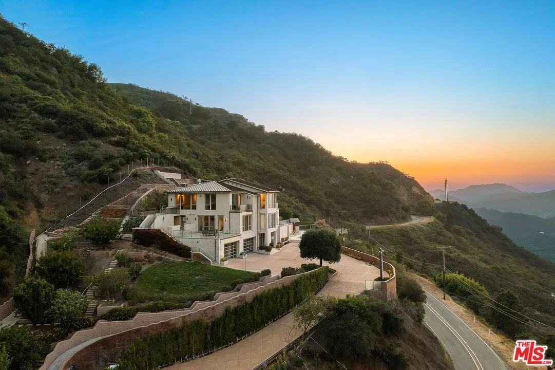 25155 Piuma Rd, Malibu, California, United States. - Photo 6