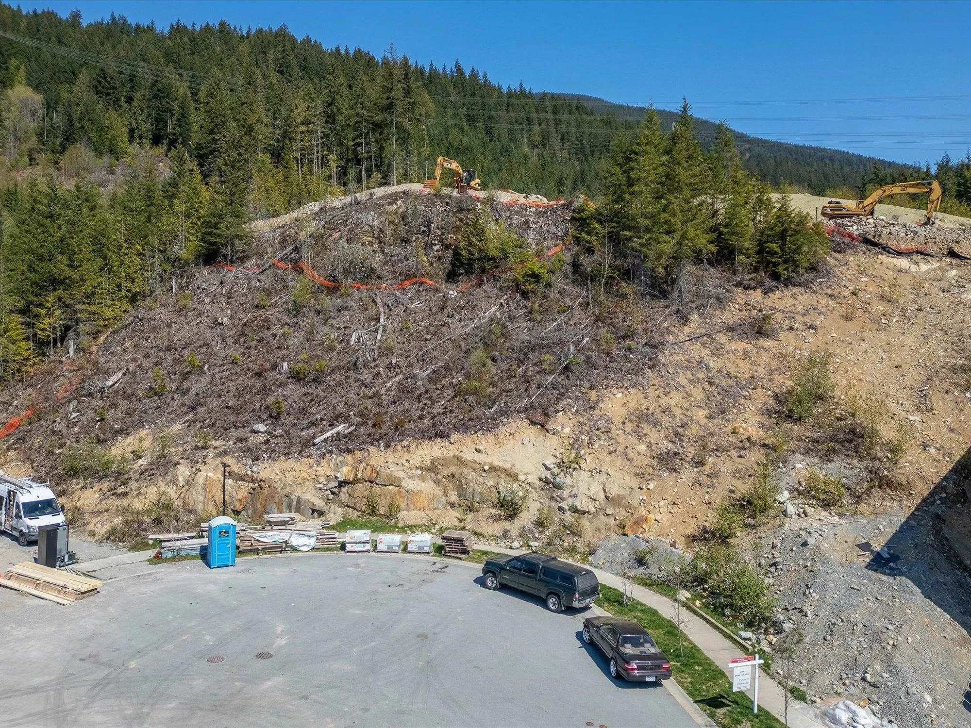 3385 Mamquam Road 34, Squamish, British Columbia, Canada. - Photo 9