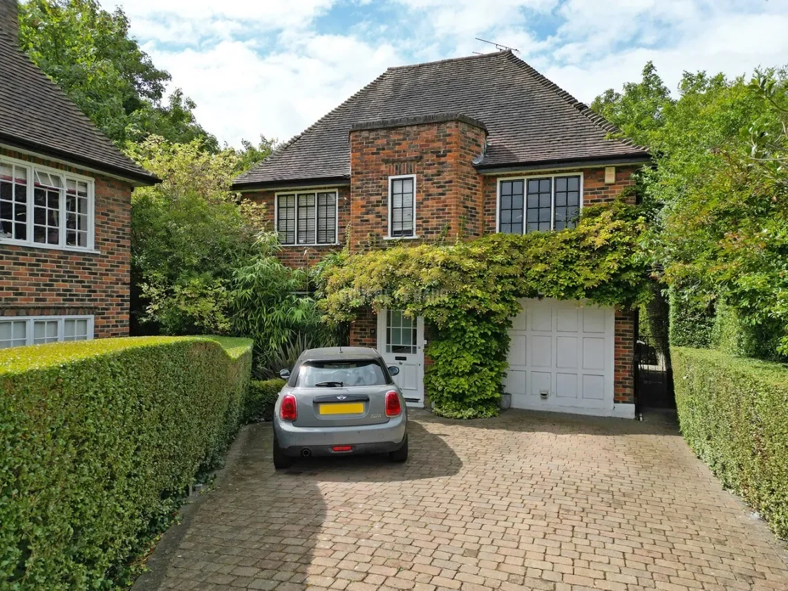 maurice walk, hampstead garden suburb, London, England, United Kingdom. - Photo 9