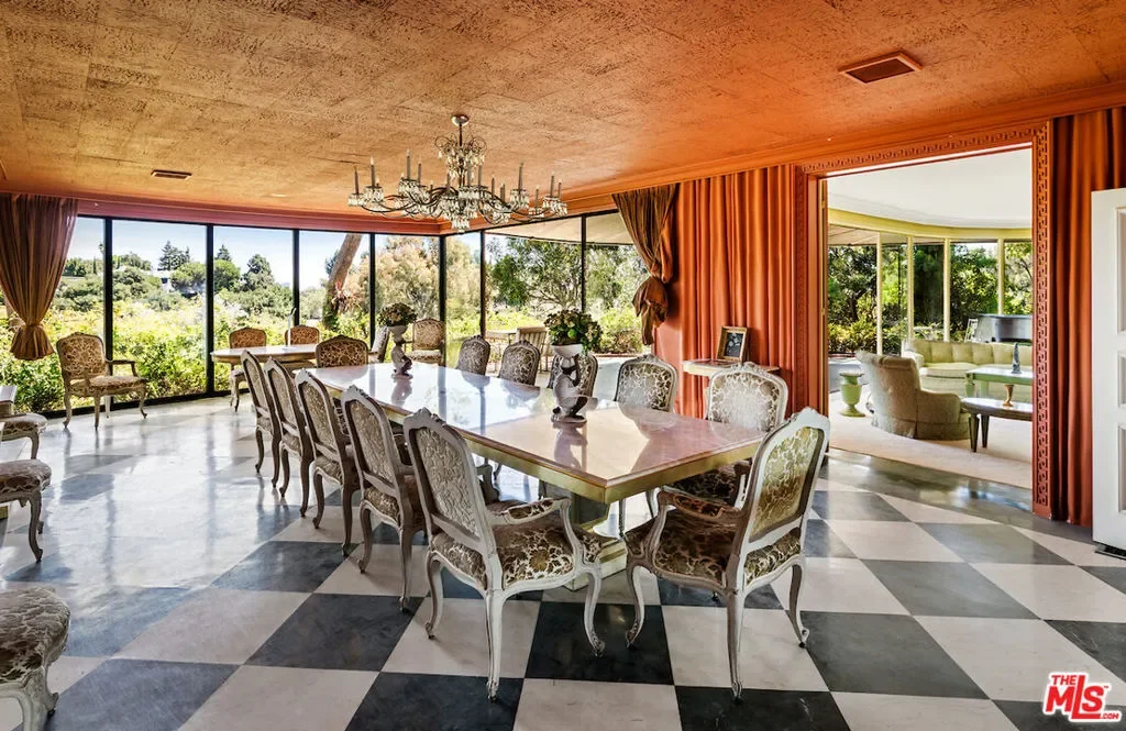 10934 Bellagio Road, Los Angeles, California, United States. - Photo 14
