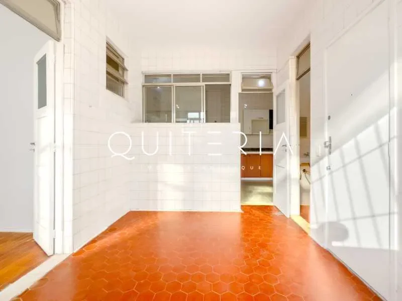 Apartamento no Leblon, 4 quartos, 1 vaga de garagem e com 146 m²