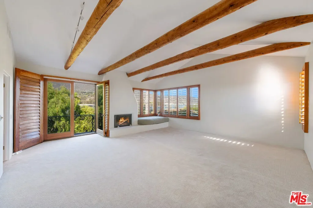 23351 Malibu Colony Road 108a, Malibu, California, United States. - Photo 17