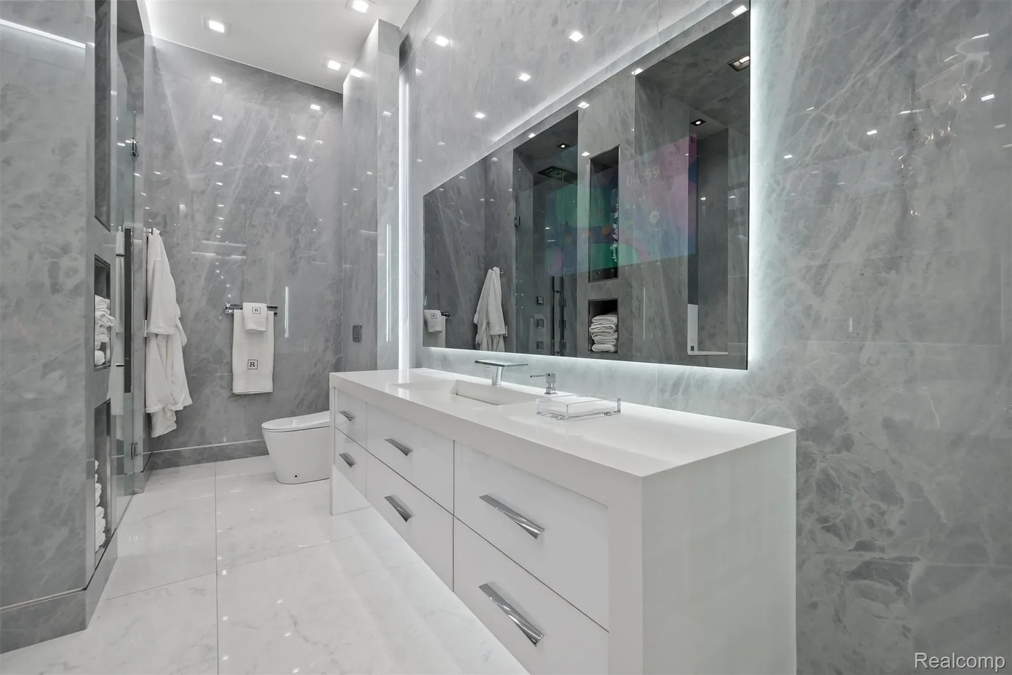5116 W Bloomfield Lake Road, West Bloomfield Charter Township, MI 48323, Orchard Lake Village, Michigan, United States. - Photo 56