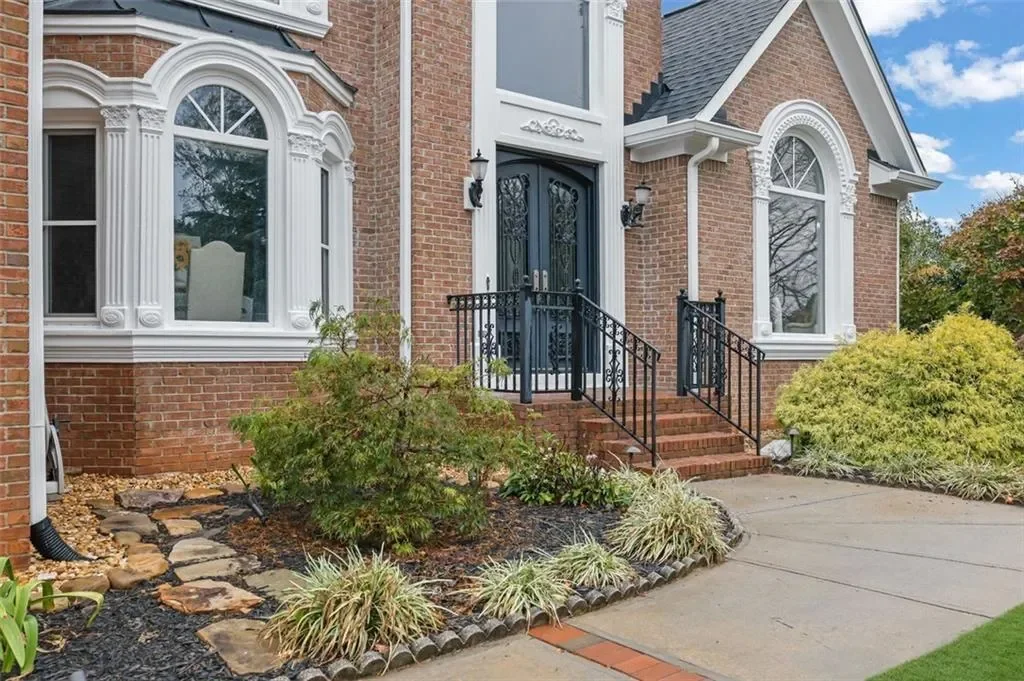 1120 Beech Courts, Cumming, Georgia, United States. - Photo 2