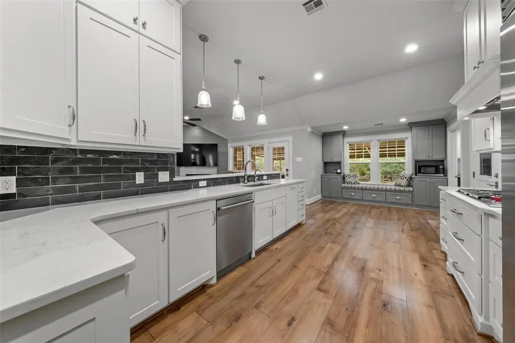 306 Kash Derrick Drive, China Spring, TX 76633, China Spring, Texas, United States. - Photo 10