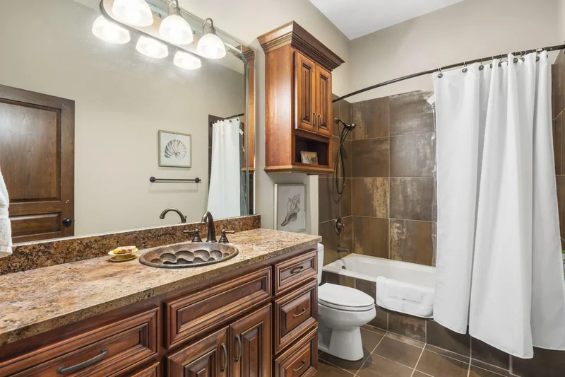 5613 S Dunrobin Drive, Springfield, MO 65809, Springfield, Missouri, United States. - Photo 47