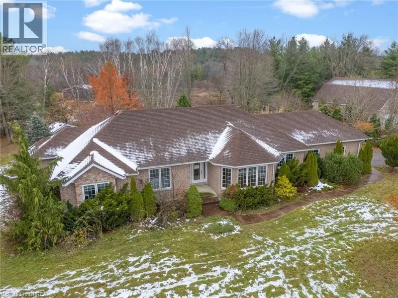 Private Executive Estate with Expansive Natural Surroundings