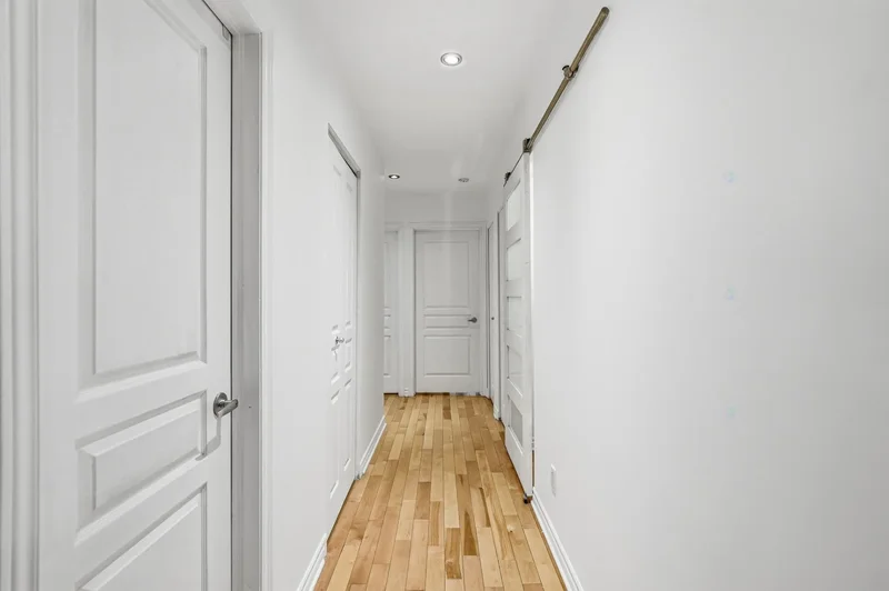 1803 Av. Glendale 102, Montréal, Quebec, Canada. - Photo 3