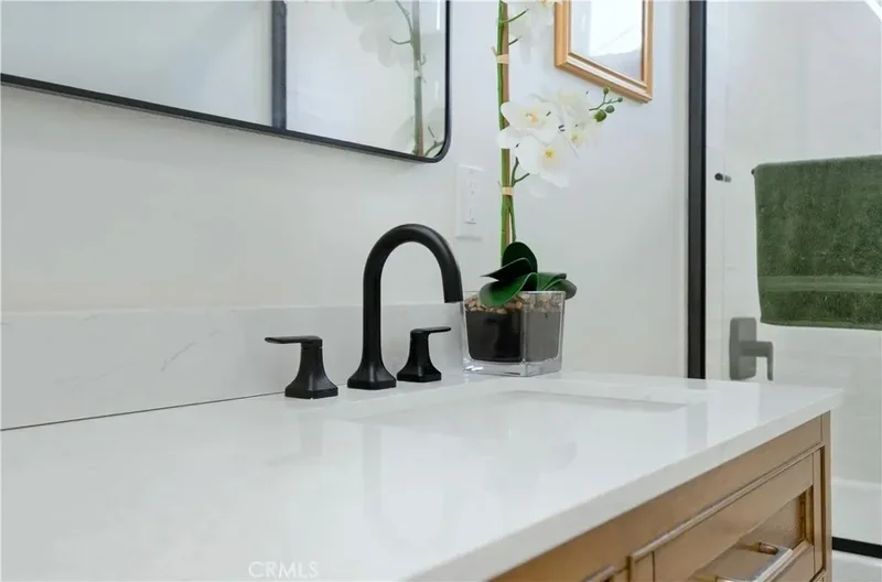 5104 8th Avenue, Los Angeles, California, United States. - Photo 20