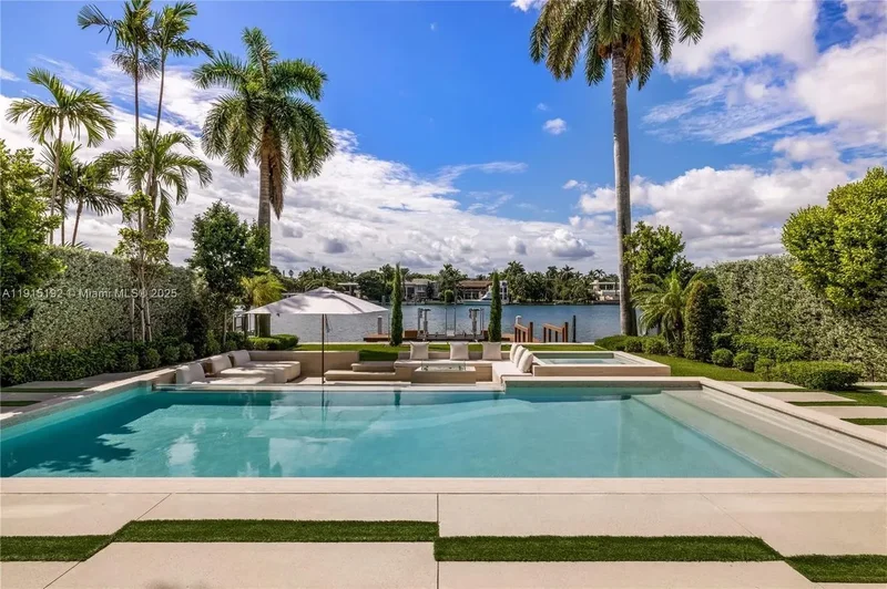 94 S Hibiscus Dr , Miami Beach, FL 33139, Miami Beach, Florida, United States. - Photo 26