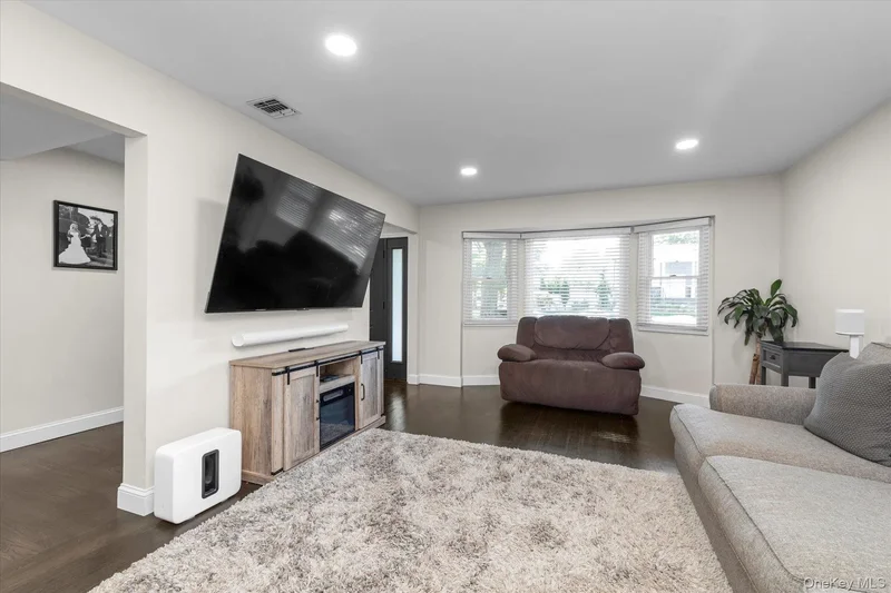 702 10th Avenue, East Northport, New York, United States. - Photo 7