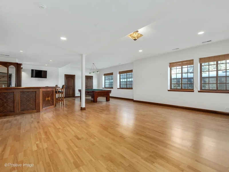 48 FOREST GATE Circle, Oak Brook, Illinois, United States. - Photo 15