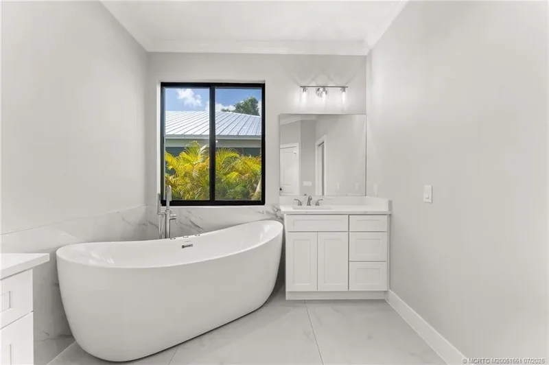 5460 SE Front Avenue, Stuart, Florida, United States. - Photo 25
