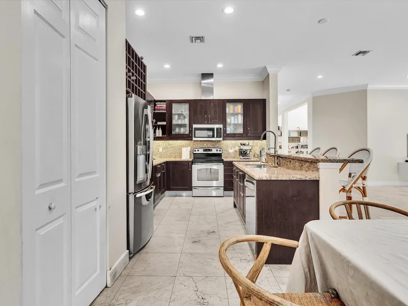 3555 Forest View Circle, Dania Beach, FL 33312, Dania Beach, Florida, United States. - Photo 15