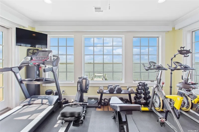 853 W Park Avenue, Long Beach, New York, United States. - Photo 24