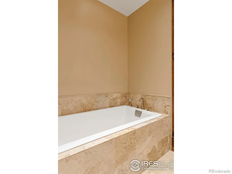 1077 Canyon Boulevard 304, Boulder, Colorado, United States. - Photo 26