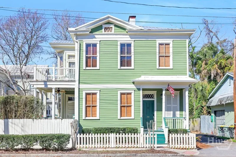 Charming Starland District Victorian