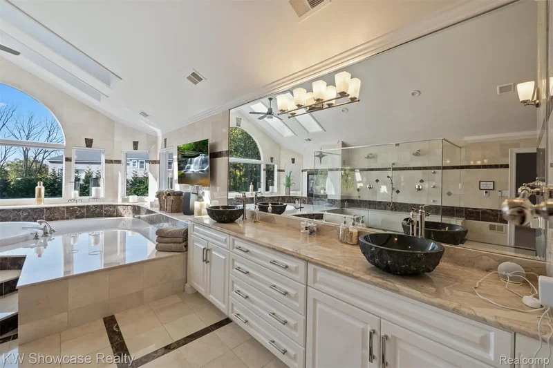 6608 Minnow Pond Drive, West Bloomfield Charter Township, MI 48322, Novi, Michigan, United States. - Photo 53