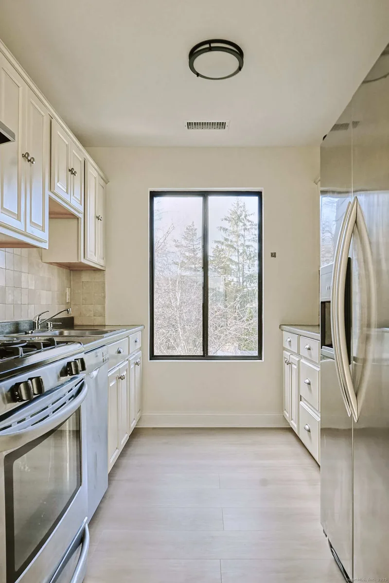 7 Elderberry Lane, Ridgefield, Connecticut, United States. - Photo 16