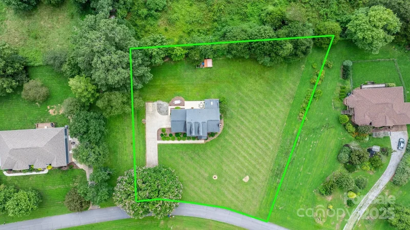 2169 E Winds Avenue, Morganton, NC 28655, Morganton, North Carolina, United States. - Photo 19