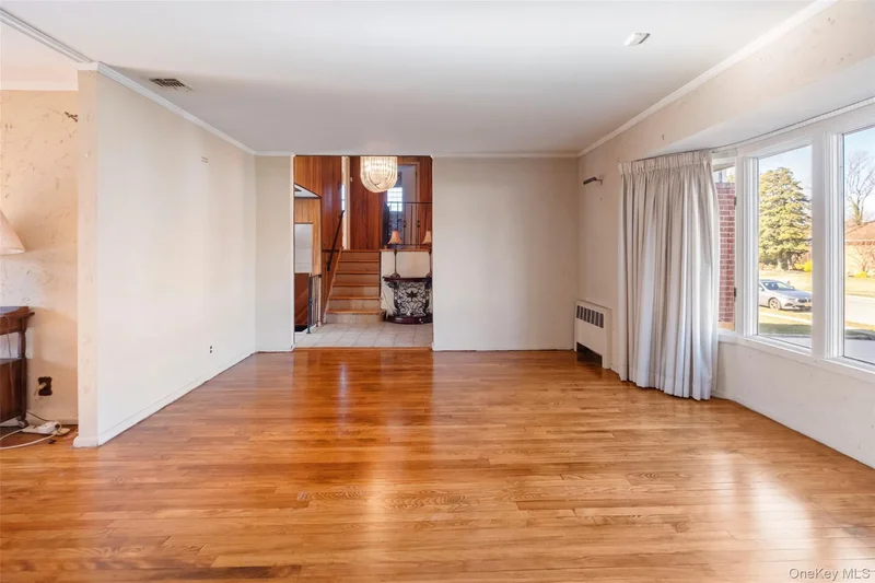 19 Birchwood Park Drive, Syosset, New York, United States. - Photo 26