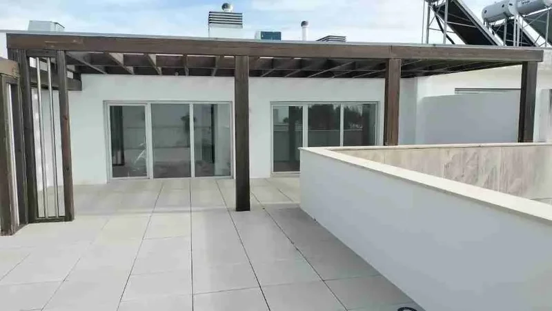 Excelente apartamento T4 duplex com terraço e vista de mar - espinho