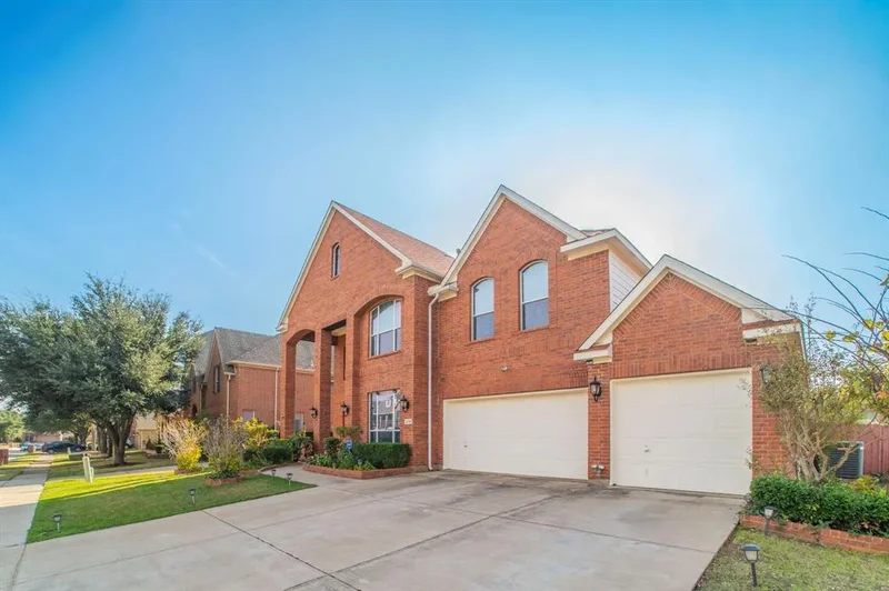 2335 Shackleford Trail, Grand Prairie, TX 75052, Grand Prairie, Texas, United States. - Photo 7