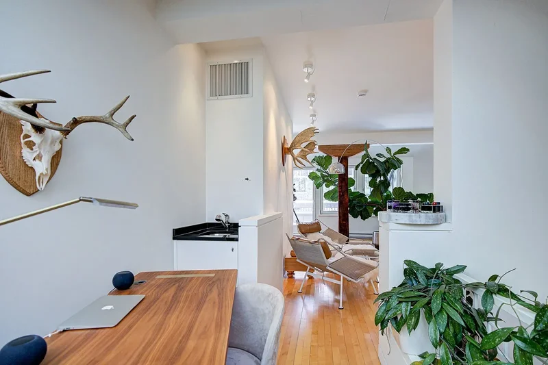 305 Rue de la Commune O. TH-2, Montréal, Quebec, Canada. - Photo 3