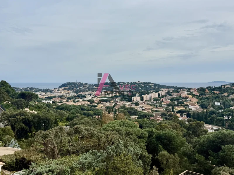 Cavalaire-sur-Mer, Provence-Alpes-Côte d'Azur, France. - Photo 25