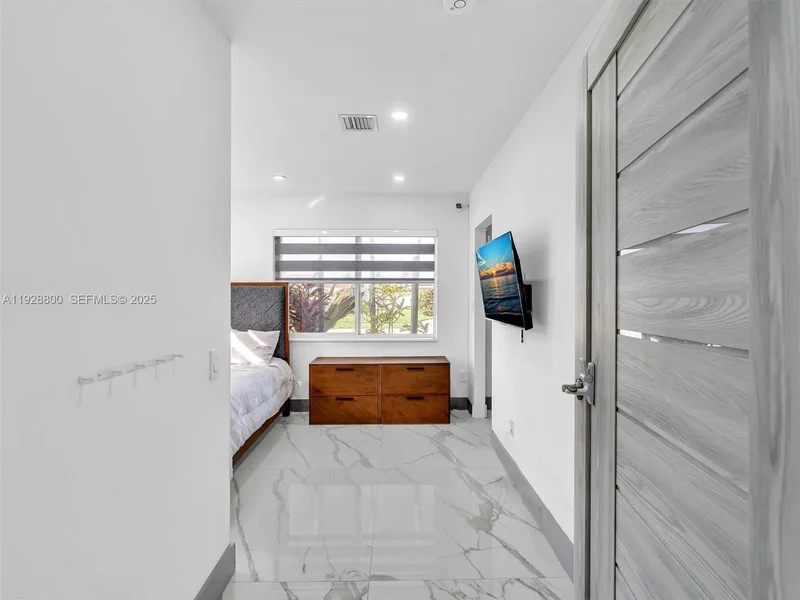 440 SE 8th Ave, Pompano Beach, Florida, United States. - Photo 32