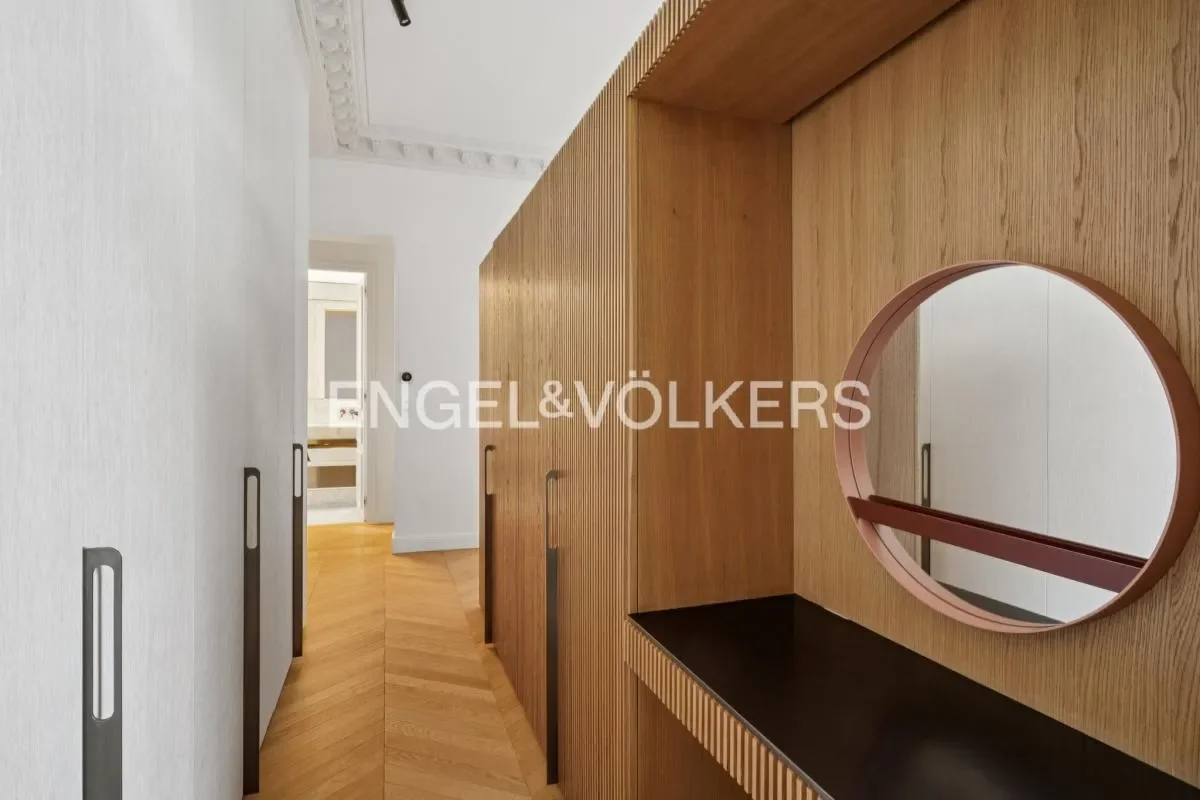 Gallery photo 12