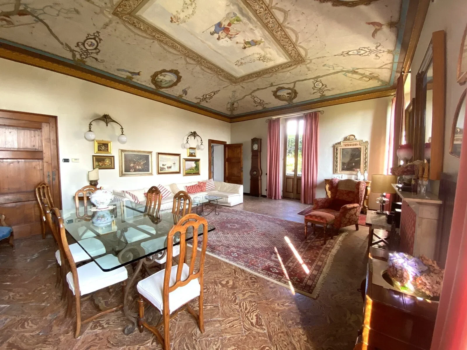Gallery photo 6