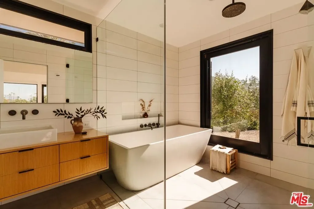 6767 Wandermere Road, Malibu, California, United States. - Photo 29