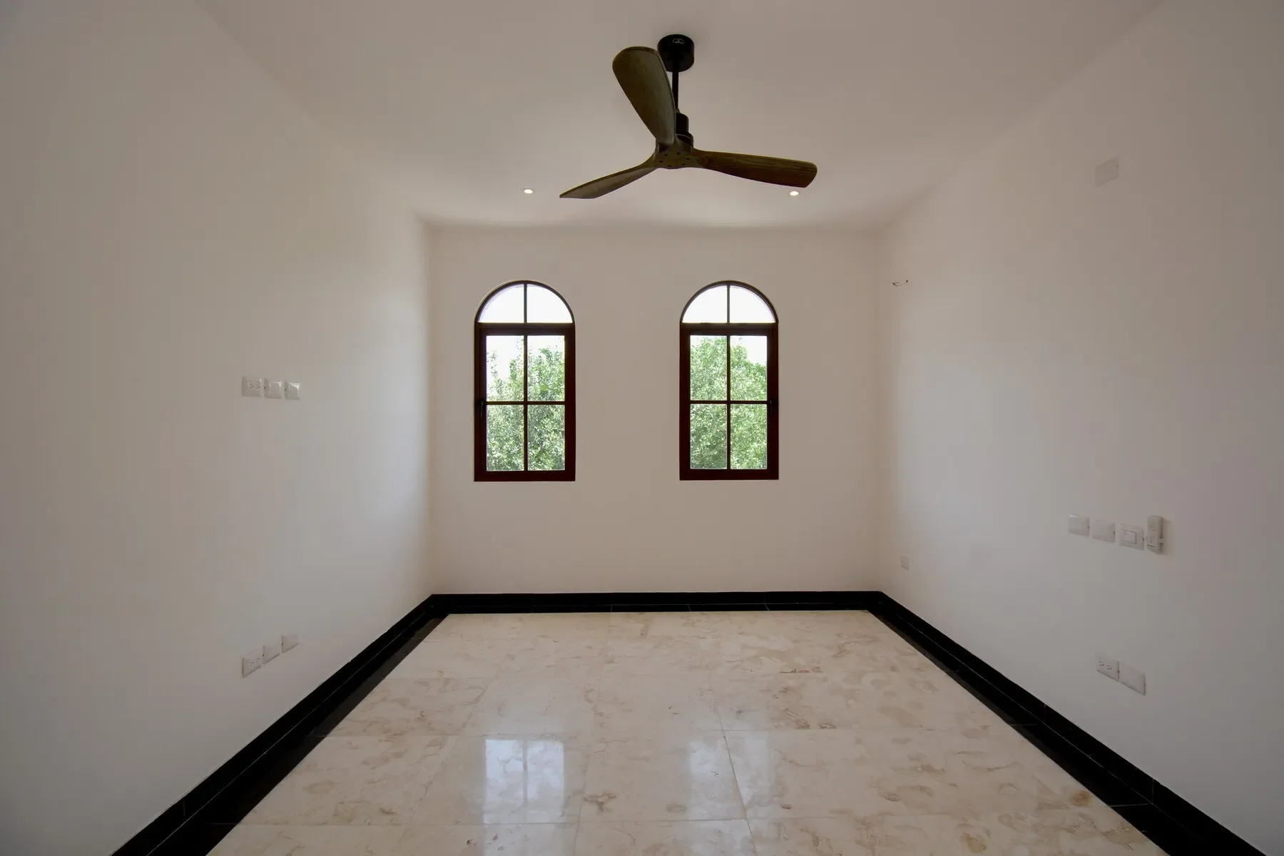 Gallery photo 12