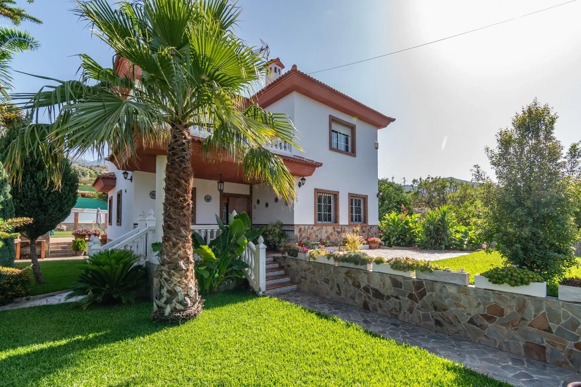 Exterior photo 9