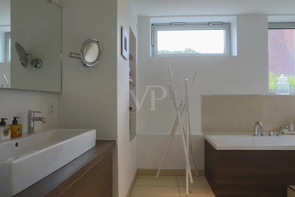 Gallery photo 9