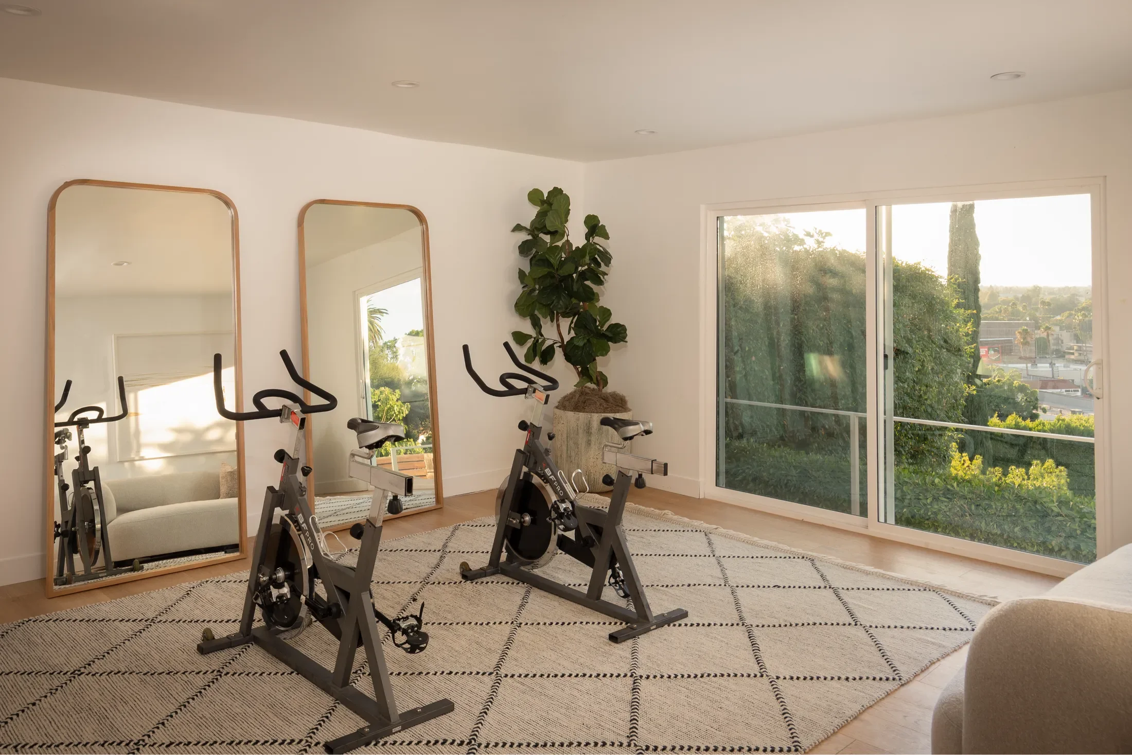 11268 Sunshine Terrace , Studio City, CA 91604, Los Angeles, California, United States. - Photo 2