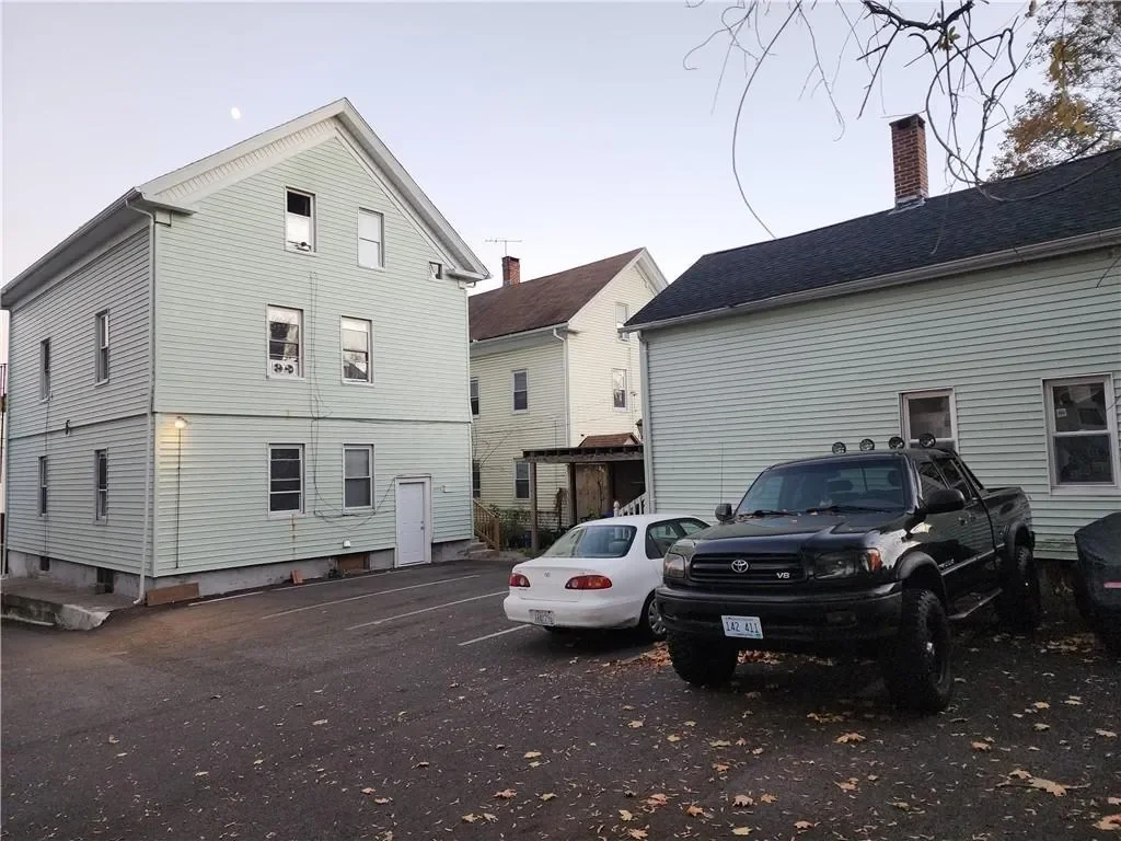 132 Putnam Street, Providence, RI 02909, Providence, Rhode Island, United States. - Photo 13